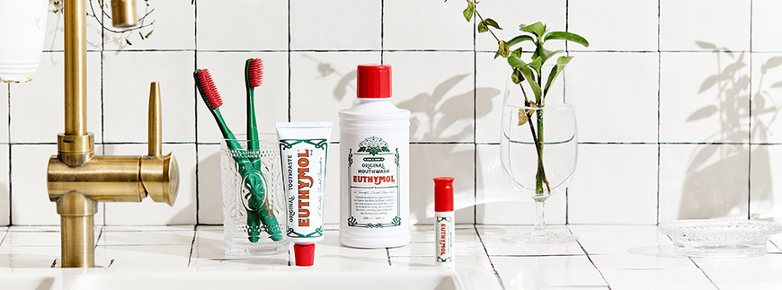 Зубная щетка Euthymol ОТБЕЛИВАЮЩАЯ 1 шт 8801051171013 фото